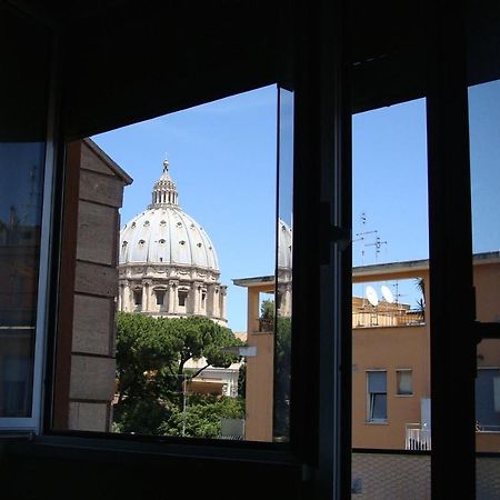 Vatican Balcony Rome Exterior photo